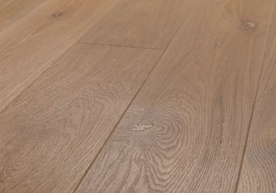 Smoked Washy Grey colour